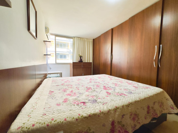 Imagem Imóvel com 4 Quartos à Venda, 243 m² em Icaraí - Niterói Imagem Imóvel com 4 Quartos à Venda, 243 m² em Icaraí - Niterói