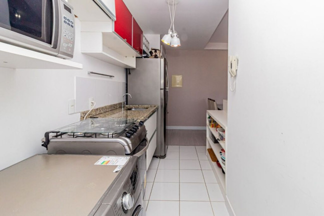 Imagem Apartamento com 2 Quartos à Venda, 51 m² em Humaitá - Porto Alegre