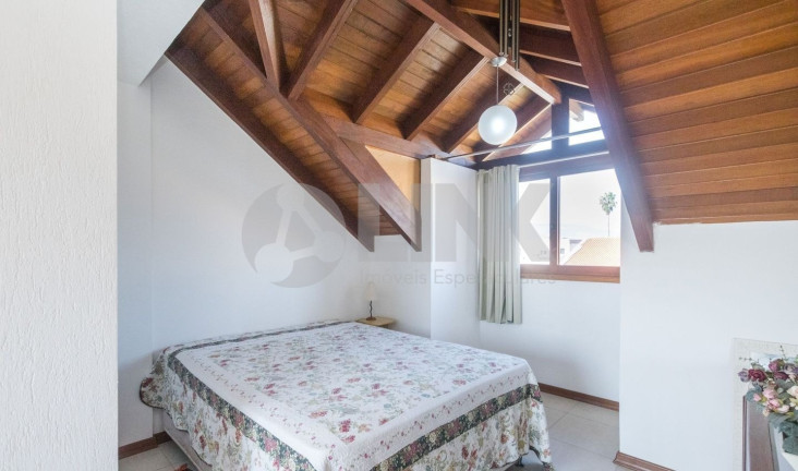 Imagem Casa com 3 Quartos à Venda, 182 m² em Vila Ipiranga - Porto Alegre