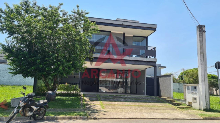 Casa com 4 Quartos à Venda, 310 m² em Piracangaguá - Taubaté