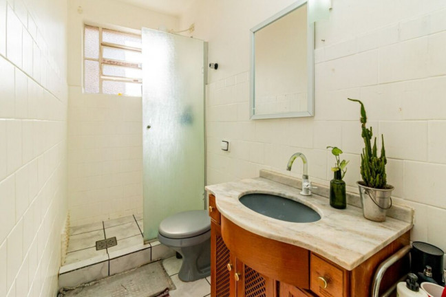 Imagem Imóvel com 1 Quarto à Venda, 42 m² em Centro Histórico - Porto Alegre Imagem Imóvel com 1 Quarto à Venda, 42 m² em Centro Histórico - Porto Alegre