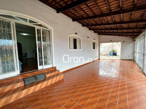 Casa com 3 Quartos à Venda, 214 m² em Rodoviário - Goiânia