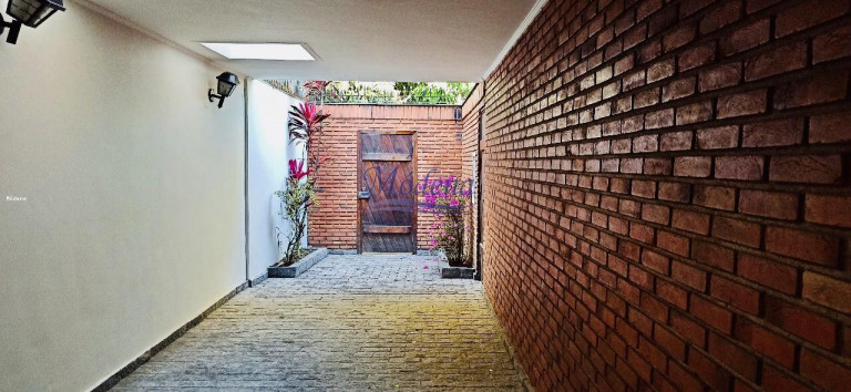 Imagem Casa com 3 Quartos à Venda, 460 m² em Jardim Luzitania - São Paulo Imagem Casa com 3 Quartos à Venda, 460 m² em Jardim Luzitania - São Paulo