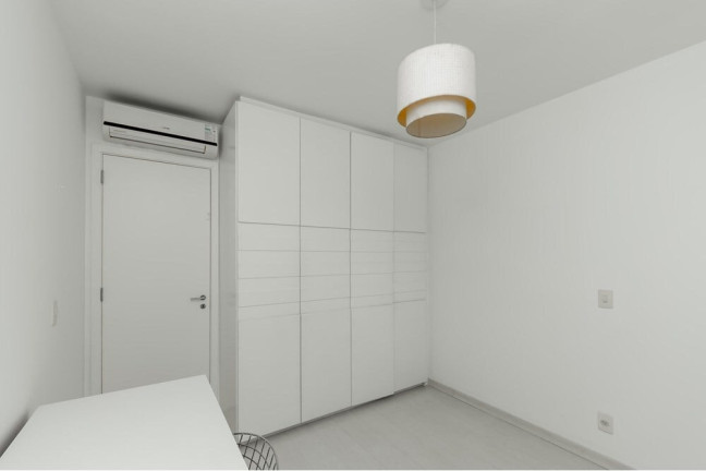 Imagem Imóvel com 3 Quartos à Venda, 271 m² em Morumbi - São Paulo Imagem Imóvel com 3 Quartos à Venda, 271 m² em Morumbi - São Paulo