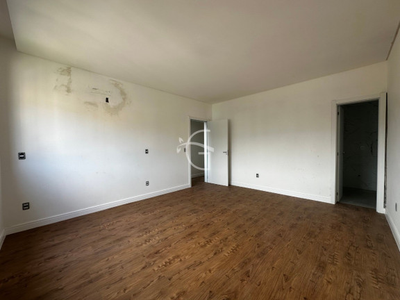 Imagem Casa com 3 Quartos à Venda, 187 m² em Saguaçu - Joinville Imagem Casa com 3 Quartos à Venda, 187 m² em Saguaçu - Joinville