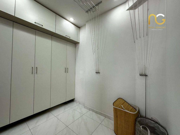 Imagem Apartamento com 4 Quartos à Venda, 205 m² em Canto Do Forte - Praia Grande