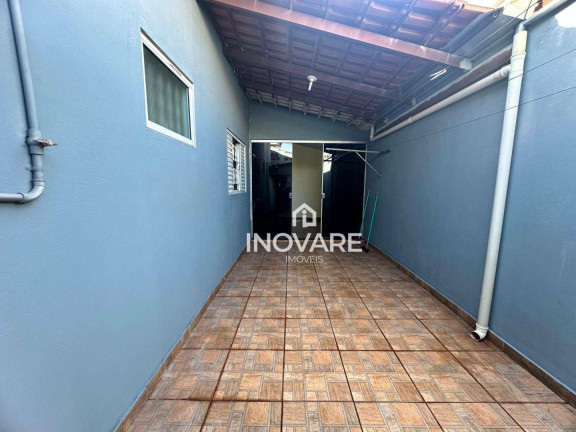 Imagem Casa com 3 Quartos à Venda, 200 m² em Jardim Das Palmeiras - Araporã