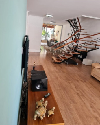 Imagem Casa com 3 Quartos à Venda, 230 m² em Brooklin Novo - Sao Paulo Imagem Casa com 3 Quartos à Venda, 230 m² em Brooklin Novo - Sao Paulo