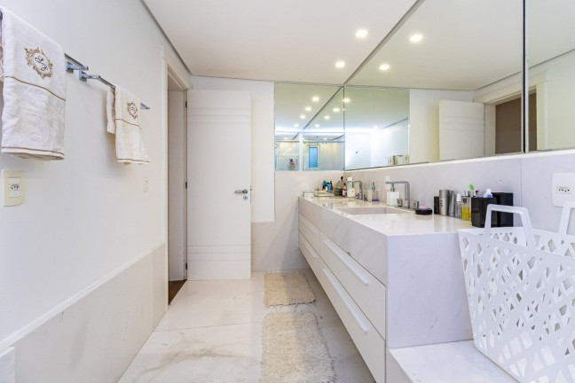 Imagem Apartamento com 3 Quartos à Venda, 223 m² em Bela Vista - Porto Alegre