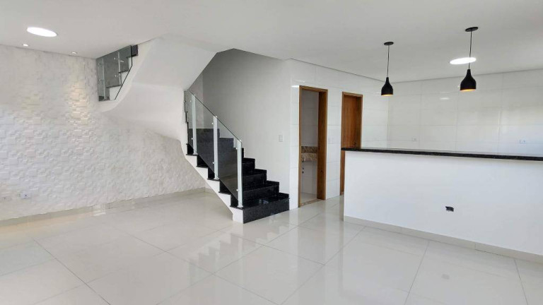 Sobrado com 3 Quartos à Venda, 100 m² em Guilhermina - Praia Grande