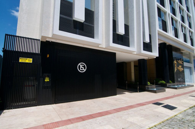 Imagem Imóvel com 4 Quartos à Venda, 153 m² em Centro - Balneário Camboriú