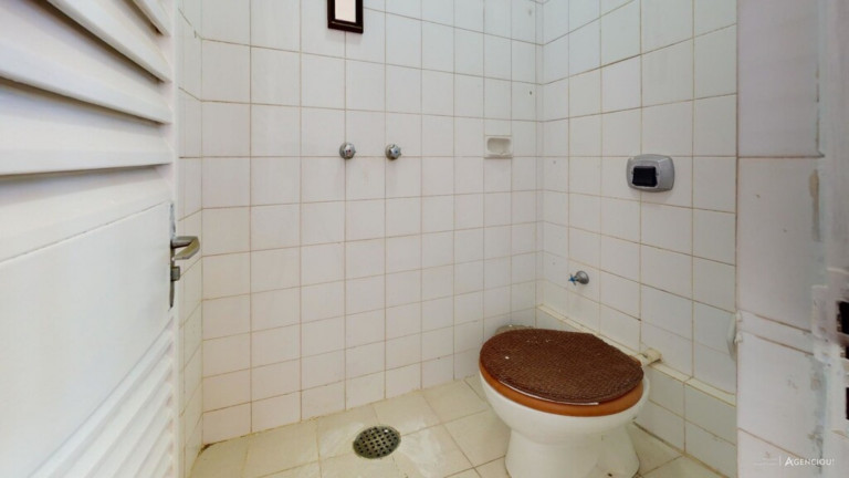 Imagem Imóvel com 2 Quartos à Venda, 74 m² em Menino Deus - Porto Alegre Imagem Imóvel com 2 Quartos à Venda, 74 m² em Menino Deus - Porto Alegre