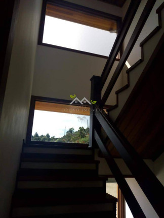 Imagem Casa com 4 Quartos à Venda, 240 m² em Vila Natal - Campos Do Jordão