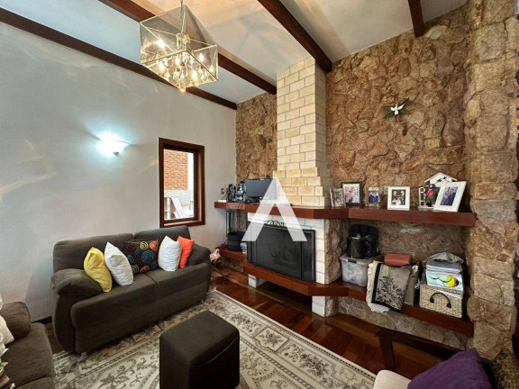 Imagem Casa com 4 Quartos à Venda, 177 m² em Granja Guarani - Teresópolis