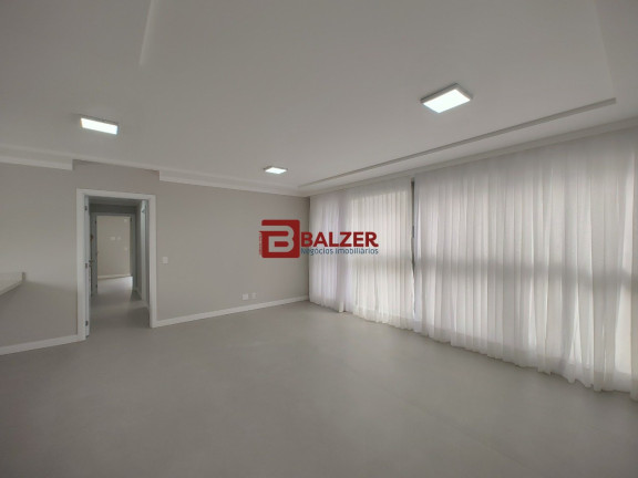 Imagem Apartamento com 3 Quartos à Venda, 132 m² em Centro - Florianópolis Imagem Apartamento com 3 Quartos à Venda, 132 m² em Centro - Florianópolis