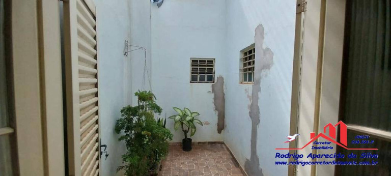 Imagem Casa com 3 Quartos à Venda, 250 m² em Novo Jardim Stábile - Birigui