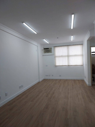 Sala Comercial à Venda, 27 m² em Vila Adyana - São José Dos Campos