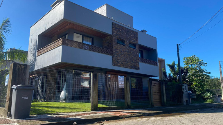 Imagem Casa com 3 Quartos à Venda, 147 m² em Ferraz - Garopaba