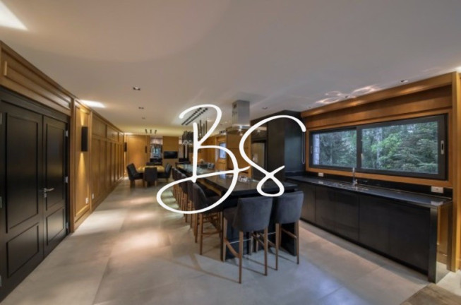 Imagem Apartamento com 3 Quartos à Venda, 319 m² em Planalto - Gramado