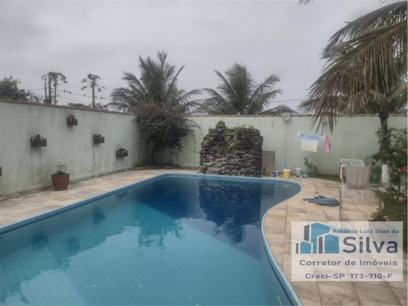 Imagem Casa com 5 Quartos à Venda, 600 m²