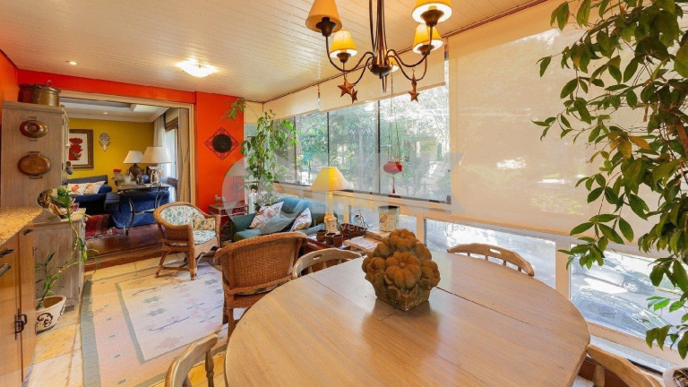 Imagem Apartamento com 3 Quartos à Venda, 246 m² em Petrópolis - Porto Alegre Imagem Apartamento com 3 Quartos à Venda, 246 m² em Petrópolis - Porto Alegre