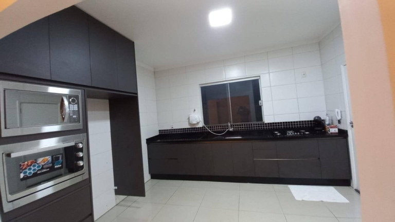 Imagem Casa com 3 Quartos à Venda, 250 m² em Jardim Paulista - Bauru
