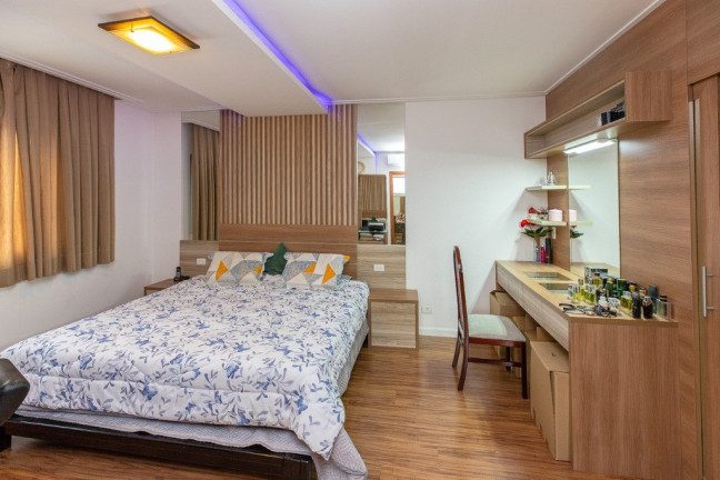 Imagem Casa com 3 Quartos à Venda, 320 m² em Planalto Paulista - São Paulo