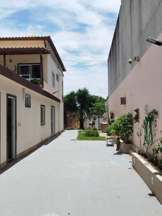Imagem Casa com 3 Quartos à Venda, 300 m² Imagem Casa com 3 Quartos à Venda, 300 m²
