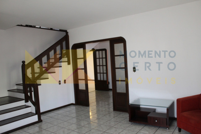 Imagem Casa com 5 Quartos à Venda, 350 m² em água Verde - Blumenau