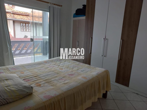 Imagem Casa com 5 Quartos à Venda, 450 m² em Centro - Balneário Barra Do Sul Imagem Casa com 5 Quartos à Venda, 450 m² em Centro - Balneário Barra Do Sul