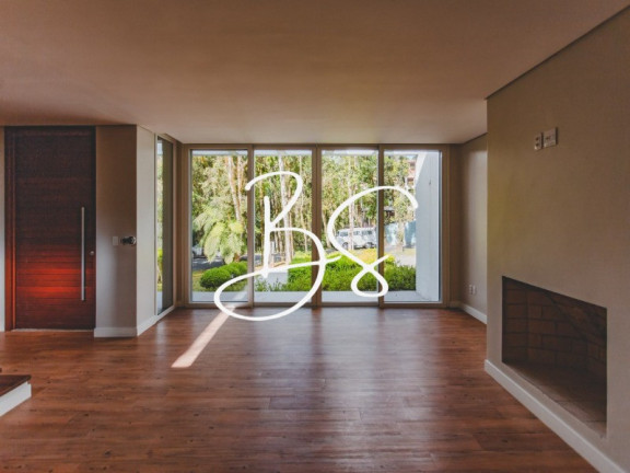 Imagem Casa com 4 Quartos à Venda, 1.096 m² em Centro - Gramado