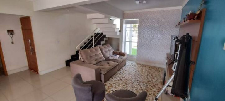 Imagem Casa com 3 Quartos à Venda, 200 m² em Piracangaguá - Taubaté Imagem Casa com 3 Quartos à Venda, 200 m² em Piracangaguá - Taubaté