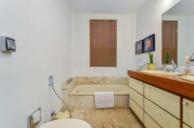 Imagem Apartamento com 4 Quartos à Venda, 210 m² em Morumbi - São Paulo