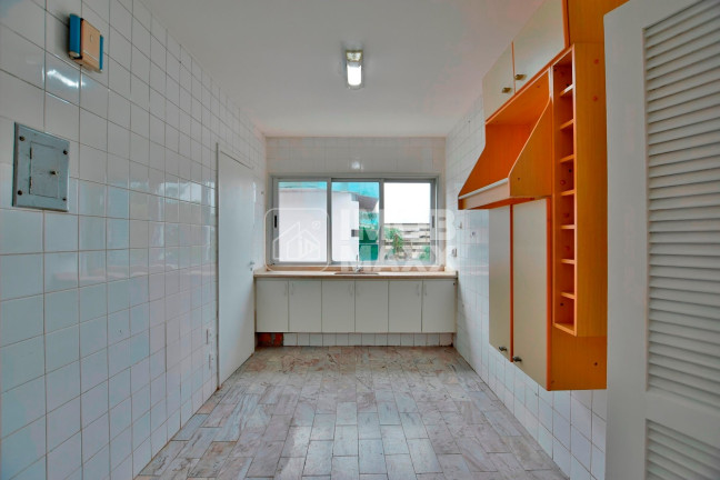 Imagem Apartamento com 3 Quartos à Venda, 120 m² em Asa Sul - Brasília