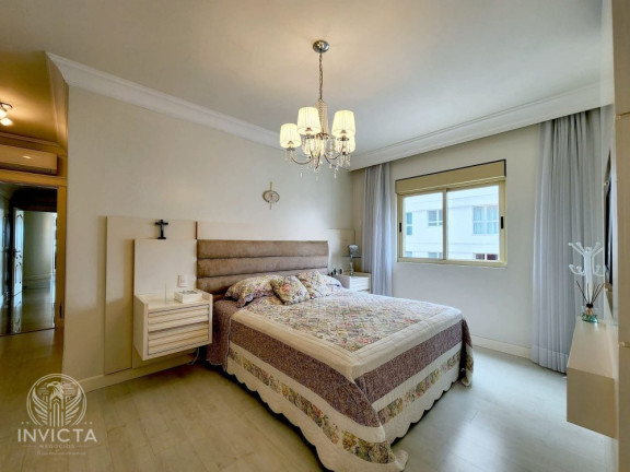 Imagem Apartamento com 3 Quartos à Venda, 200 m² em Centro - Balneário Camboriú Imagem Apartamento com 3 Quartos à Venda, 200 m² em Centro - Balneário Camboriú