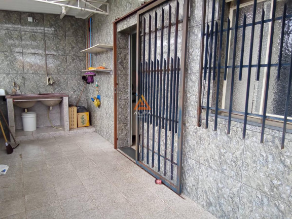 Imagem Casa com 3 Quartos à Venda, 254 m² Imagem Casa com 3 Quartos à Venda, 254 m²