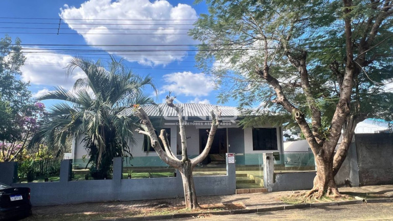 Casa com 4 Quartos à Venda, 240 m² em Vila Isabel - Pato Branco