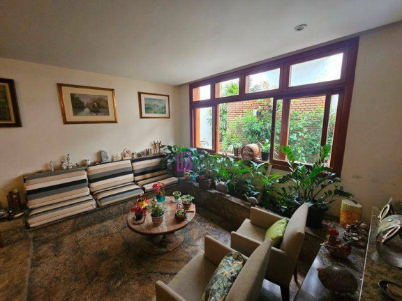 Imagem Casa com 4 Quartos à Venda, 341 m² em Pacaembu - São Paulo