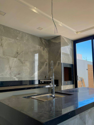 Imagem Casa com 3 Quartos à Venda, 268 m² em Tijucal - Cuiabá