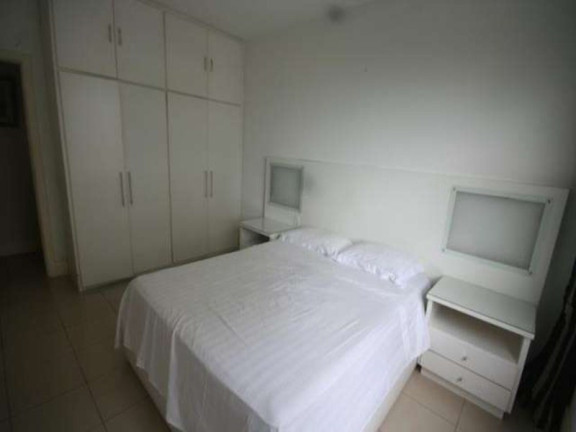 Imagem Apartamento com 3 Quartos para Temporada, 200 m² em Copacabana - Rio De Janeiro