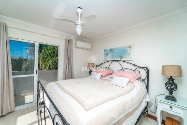 Imagem Casa com 7 Quartos à Venda, 408 m² em Centro - Bombinhas