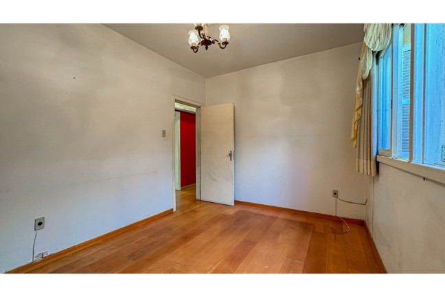 Imagem Casa com 4 Quartos à Venda, 245 m² em Petrópolis - Porto Alegre