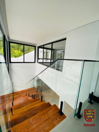 Imagem Casa com 5 Quartos à Venda, em Cacupé - Florianópolis Imagem Casa com 5 Quartos à Venda, em Cacupé - Florianópolis
