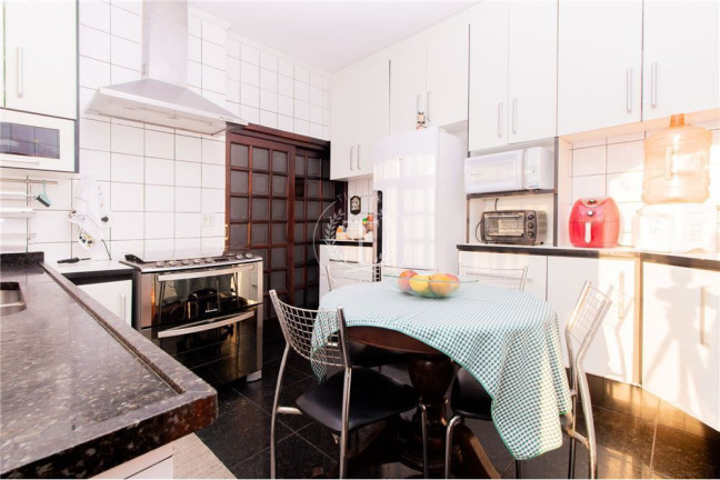 Imagem Casa com 5 Quartos à Venda, 300 m² em Vila Sônia - São Paulo Imagem Casa com 5 Quartos à Venda, 300 m² em Vila Sônia - São Paulo