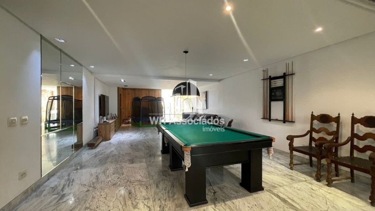 Imagem Casa com 3 Quartos à Venda, 340 m²