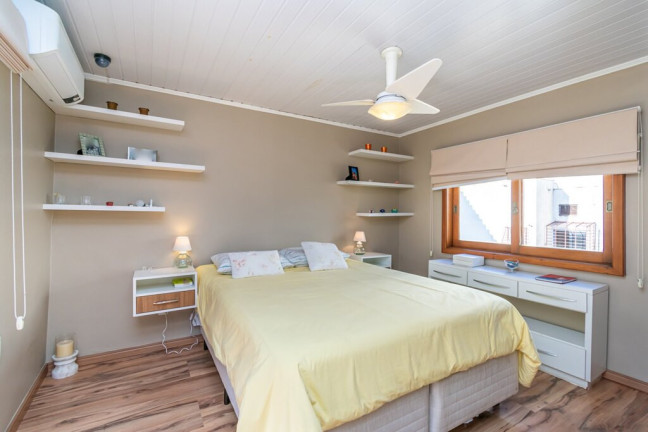 Imagem Imóvel com 2 Quartos à Venda,  em Petrópolis - Porto Alegre