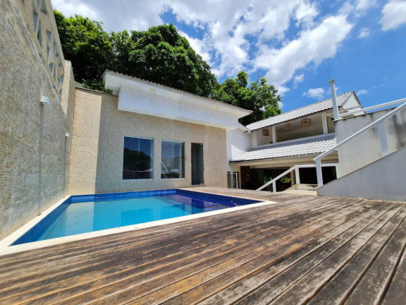 Imagem Casa com 4 Quartos à Venda, 450 m² em Pendotiba - Niterói Imagem Casa com 4 Quartos à Venda, 450 m² em Pendotiba - Niterói