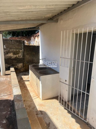 Imagem Casa com 2 Quartos à Venda, 250 m² em Fabrício - Uberaba Imagem Casa com 2 Quartos à Venda, 250 m² em Fabrício - Uberaba