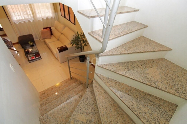Imagem Casa de Condomínio com 3 Quartos à Venda, 172 m² em Medianeira - Porto Alegre Imagem Casa de Condomínio com 3 Quartos à Venda, 172 m² em Medianeira - Porto Alegre
