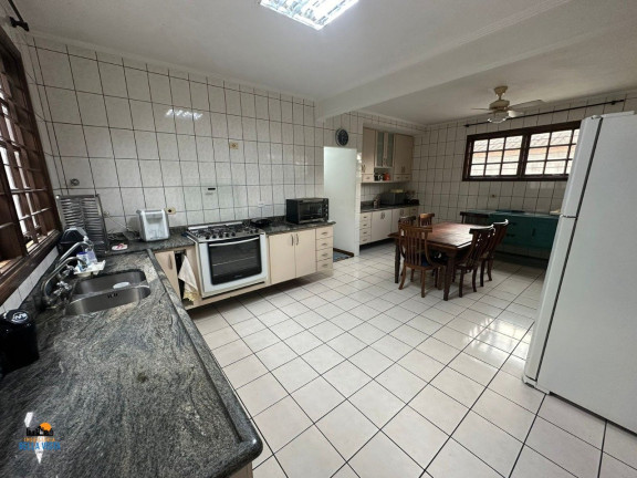 Imagem Casa com 4 Quartos à Venda, 410 m² em Vila Voturua - São Vicente Imagem Casa com 4 Quartos à Venda, 410 m² em Vila Voturua - São Vicente